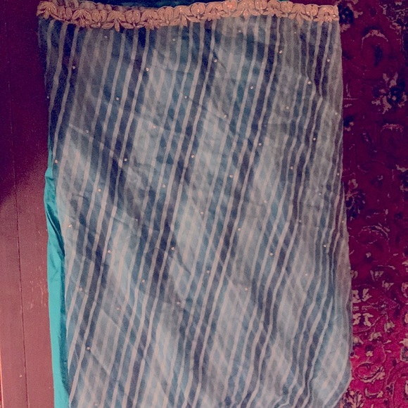 S8 KalkiBlouse-Raw Silk/Mandarin Neck/OrganzaLehariya/✋Embroidered/Beads/Sequins - Picture 2 of 5